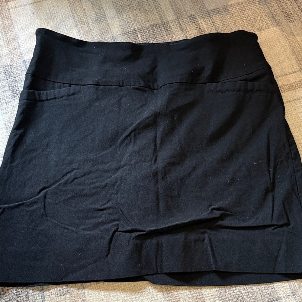 Black Skort